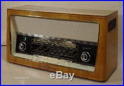 Vintage German Tube Radio LOEWE-OPTA TRUXA 2731W produced 1957