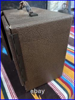 Vintage Gilfillan 66B Overland Portable AM Tube Radio Copper Face 1940s Untested
