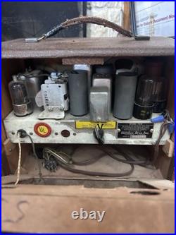 Vintage Gilfillan 66B Overland Portable AM Tube Radio Copper Face 1940s Untested