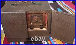 Vintage Gilfillan 66B Overland Portable AM Tube Radio Copper Face 1940s Untested