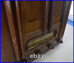 Vintage Gilfillan 6U Tombstone Radio Wood tube Tombstone Radio NON-WORKING