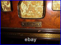 Vintage Gilfillan Golden Bear Tube Radio Strong Performer
