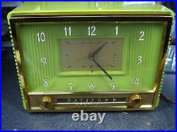 Vintage Green and Gold Sylvania Art Deco Bakelite Tube Clock Radio Model 5936B