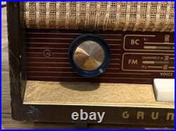 Vintage Grundig Majestic Model 92 US Tabletop Tube Radio Germany c. 1961 (VIDEO)