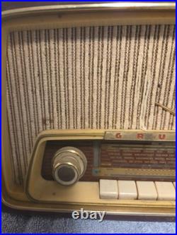 Vintage Grundig Tube Radio Type 97a In Working Condition 1950s German Model