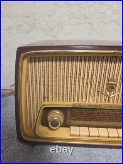 Vintage Grundig Tube Radio Type 97a In Working Condition 1950s German Model