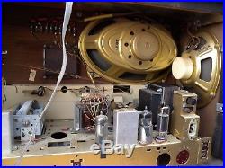 Vintage Grundig tube AM/FM/SW radio 100% worked condition. Germany