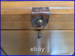 Vintage Guild Tube Radio Buccaneer Pirate Treasure Chest Tube Radio 1965, Works