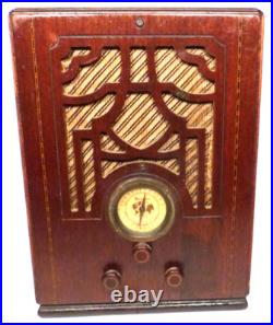 Vintage HALSON TOMBSTONE RADIO 1935's 50 series TUBES LIGHT / SOUND / NO SIGNAL