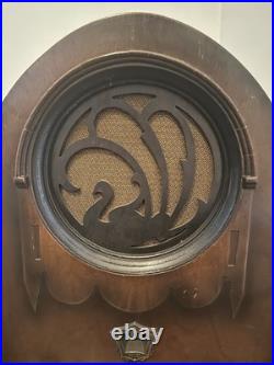 Vintage Jackson Bell Cathedral Swan Tube Radio FOR PARTS and REPAIR