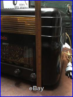 Vintage Kriesler Bakelite Tube Radio Model No 11-7