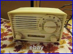 Vintage Lafayette Bakelite Tube Radio