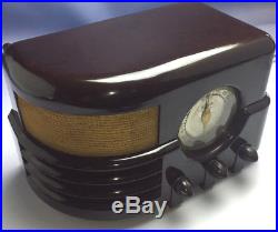 Vintage MAJESTIC Triple Fin DECO Model 55 BAKELITE AM/SW Table Radio WORKS