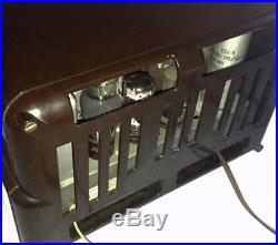 Vintage MAJESTIC Triple Fin DECO Model 55 BAKELITE AM/SW Table Radio WORKS