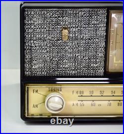Vintage MCM 1959 Zenith S-43497 AM-FM Clock Tabletop Tube Radio XLNT Read Vintage MCM 1959 Zenith S-43497 AM-FM Clock Tabletop Tube Radio XLNT Read