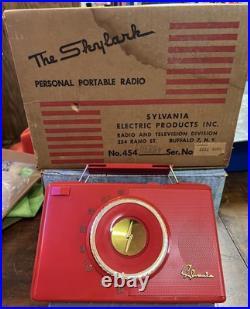 Vintage MCM Red SYLVANIA Portable AM Tube Radio Model 454 With Original Box