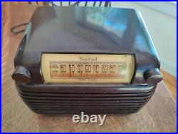 Vintage Machine Age Sentinel Model 284L AM Bakelite Tube Radio Working Restored