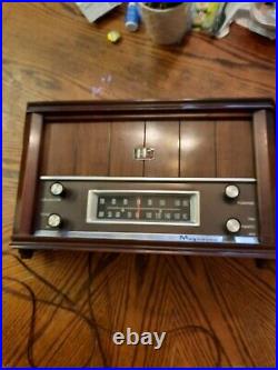 Vintage Magnavox AM-FM Radio Model OFMO22 7 Tube Radio With 2 Speakers 1961