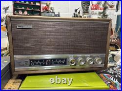 Vintage Magnavox Grand Classic Model FM-47 Tube Radio Tested and Working