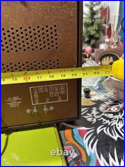 Vintage Magnavox Grand Classic Model FM-47 Tube Radio Tested and Working