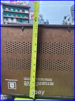 Vintage Magnavox Grand Classic Model FM-47 Tube Radio Tested and Working