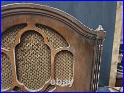 Vintage Majestic Cathedral Tube Radio Model 20 Vintage Majestic Cathedral Tube Radio Model 20