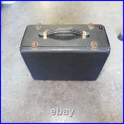 Vintage Majestic Tube Radio 7P420 Mighty Monarch Of The Air Portable AC DC Nice