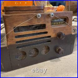 Vintage Melody Majestic Cruiser 1941 Radio Model Powers On