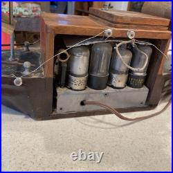 Vintage Melody Majestic Cruiser 1941 Radio Model Powers On