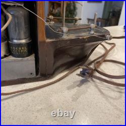 Vintage Melody Majestic Cruiser 1941 Radio Model Powers On