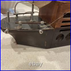 Vintage Melody Majestic Cruiser 1941 Radio Model Powers On Vintage Melody Majestic Cruiser 1941 Radio Model Powers On
