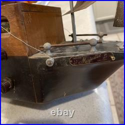 Vintage Melody Majestic Cruiser 1941 Radio Model Powers On