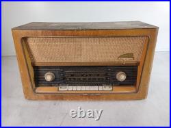 Vintage Metz Model 1309 German Tube FM/AM Superheterodyne Radio