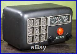 Vintage MidCentury HALLICRAFTERS Continental 5R3 Tabletop Tube Radio c1951 USA