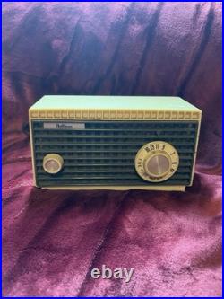 Vintage Mid Century Modern 1950's HOFFMAN Five Tube Radio Superhyterodyne Works