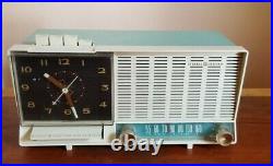 Vintage Mid Century Turquoise GE Alarm Clock AM Tube Radio Model No C-451 A