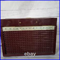 Vintage Mid Century Westinghouse AM Tube Radio Model H-422p4 Maroon