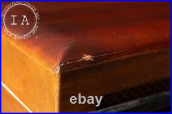 Vintage Model 86T1 Radio by RCA-Victor