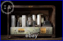 Vintage Model 86T1 Radio by RCA-Victor