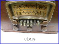 Vintage Montgomery Ward Airline Radio Model 04BR-729A Read Description
