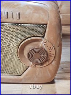 Vintage Motorola 49L11Q Catalin Like Portable Suitcase Apricot Swirl Tube Radio