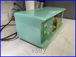 Vintage Motorola 56CC Aquamarine Turquoise Retro Jetsons Bakelite Tube Radio