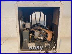 Vintage Motorola 5T Tombstone Tube Radio Wood Cabinet Art Deco Antique Untested