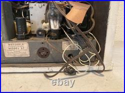 Vintage Motorola 5T Tombstone Tube Radio Wood Cabinet Art Deco Antique Untested