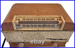 Vintage Motorola 77X22 Tube Radio AM FM Wood Tabletop Powers On Repair