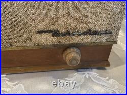Vintage Motorola 77X22 Tube Radio AM FM Wood Tabletop Powers On Repair