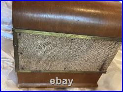 Vintage Motorola 77X22 Tube Radio AM FM Wood Tabletop Powers On Repair
