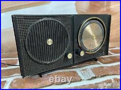 Vintage Motorola A23E Tube Radio 120V AC/DC USA