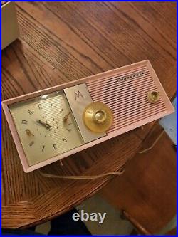 Vintage Motorola AM Radio Model 5C24PW Clock And Radio Working 1958 Tube Radio