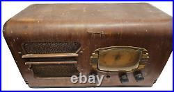 Vintage -Motorola, Superheterodyne Chasis, Type 5-2, 64-H-37897, Tube Wood Radio